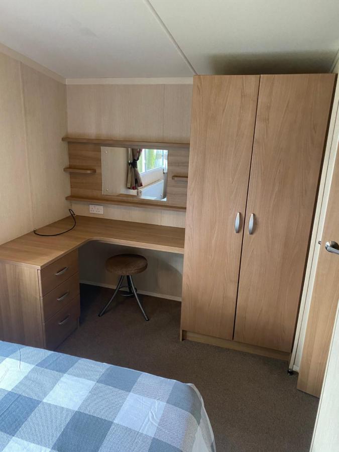 Prestige Static Caravan On 5 Star Holiday Park Cheswick  Exterior photo